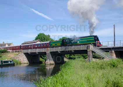 Purchase photo of 34081 92 SQUADRON at Nene Valley Railway